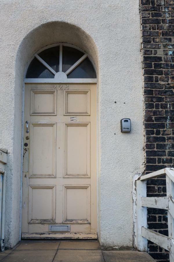 3 Bedroom Apartment Newcastle City Centre מראה חיצוני תמונה