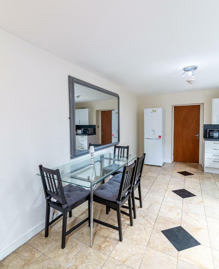 3 Bedroom Apartment Newcastle City Centre מראה חיצוני תמונה